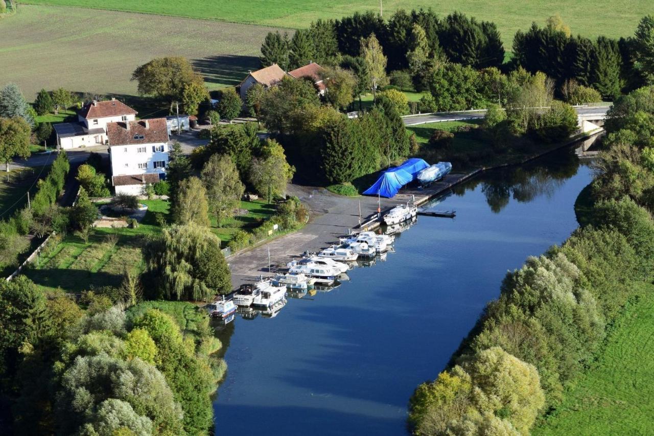 Maizieres-les-VicDomaine Du Port Sainte Marie别墅 外观 照片